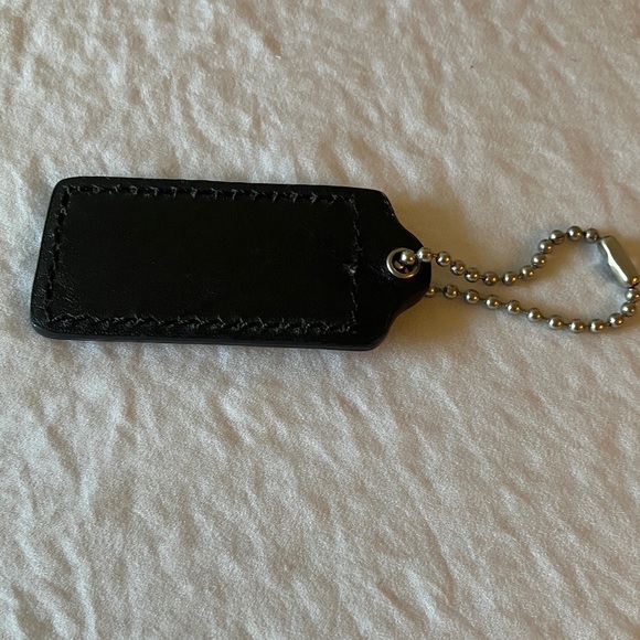 Coach: Black Leather Key Fob Hang Tag/Charm- Silver Tone - Picture 12 of 12